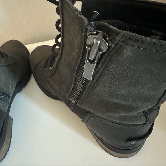 UGG Kilmer II black suede leather lace-up combat boots. - Picture 6 of 10